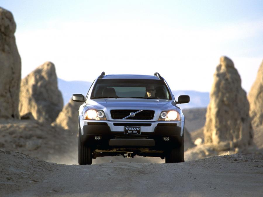  Volvo XC90 2002 года  (US) (фото 4 из 12)